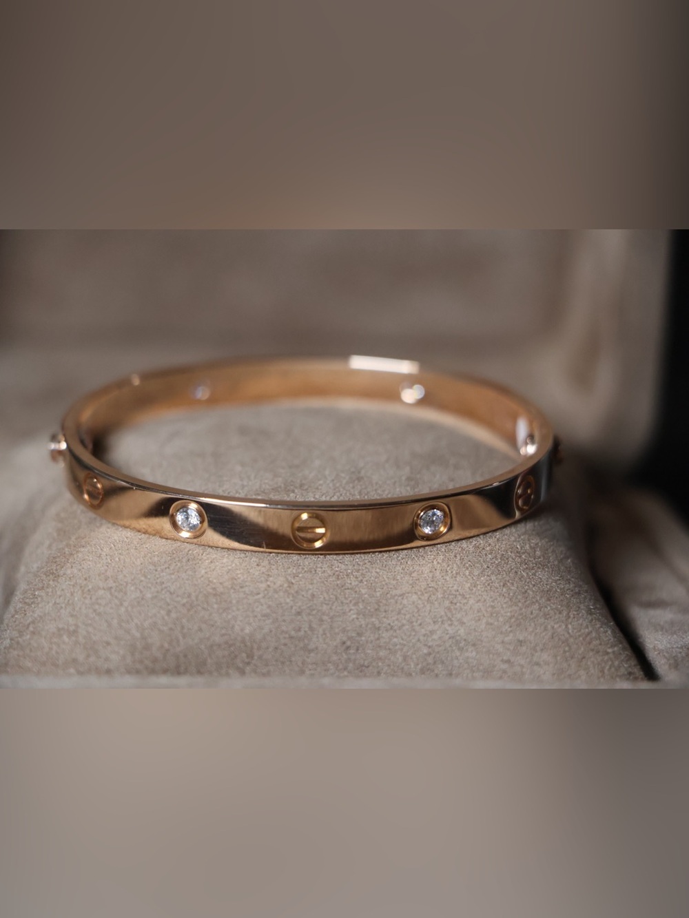 Cartier Rose Gold Love Bracelet, Classic Model, 4 Diamonds - Picture 4 of 12